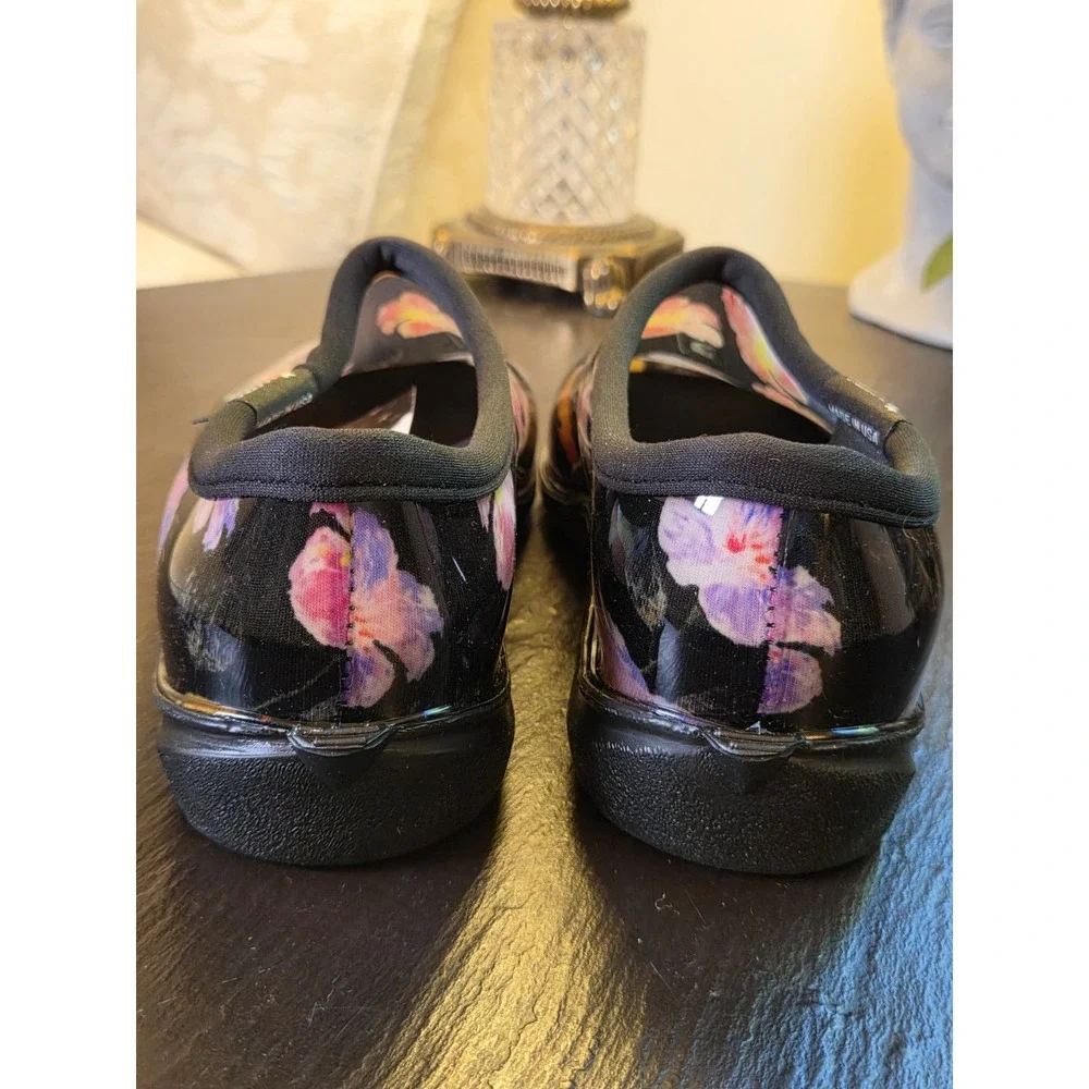NEW! Sloggers Wms Waterproof Bold Floral Garden Shoes Multi Pansy Sz 7 Made USA